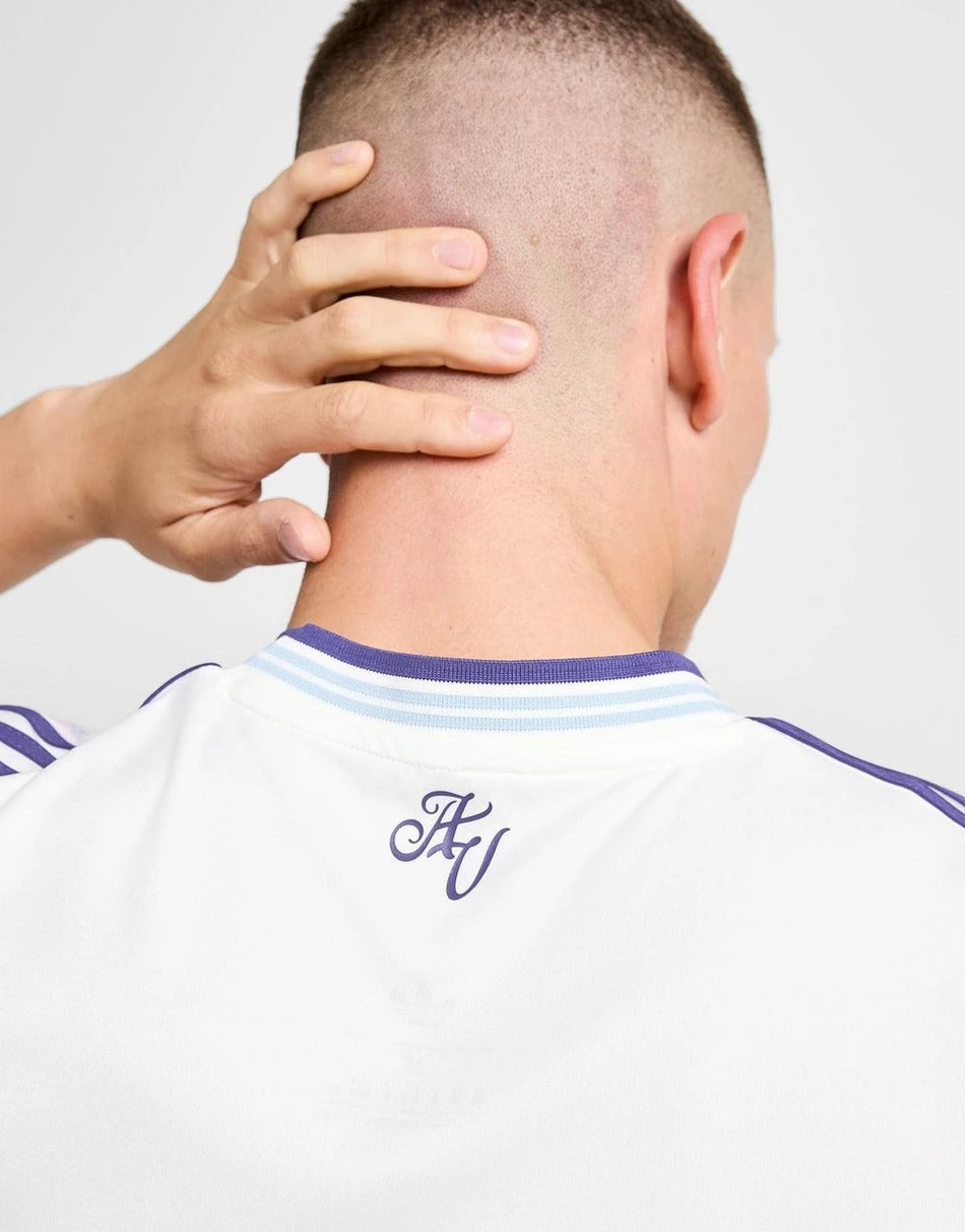 Aston Villa Troisième