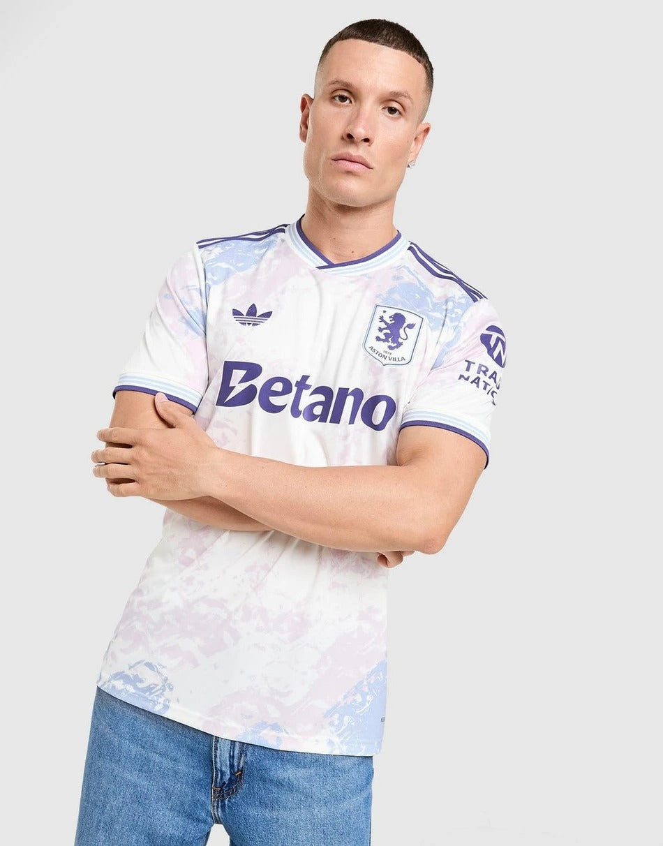 Aston Villa Troisième